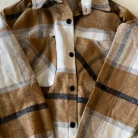 Plaid Pocket Patched Overcoat Shacket - Picture 7 of 9